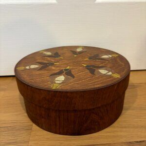 Vintage-Duck Wooden Sewing Box-Round Shape-10"Wide-4" Tall-Great Shape
